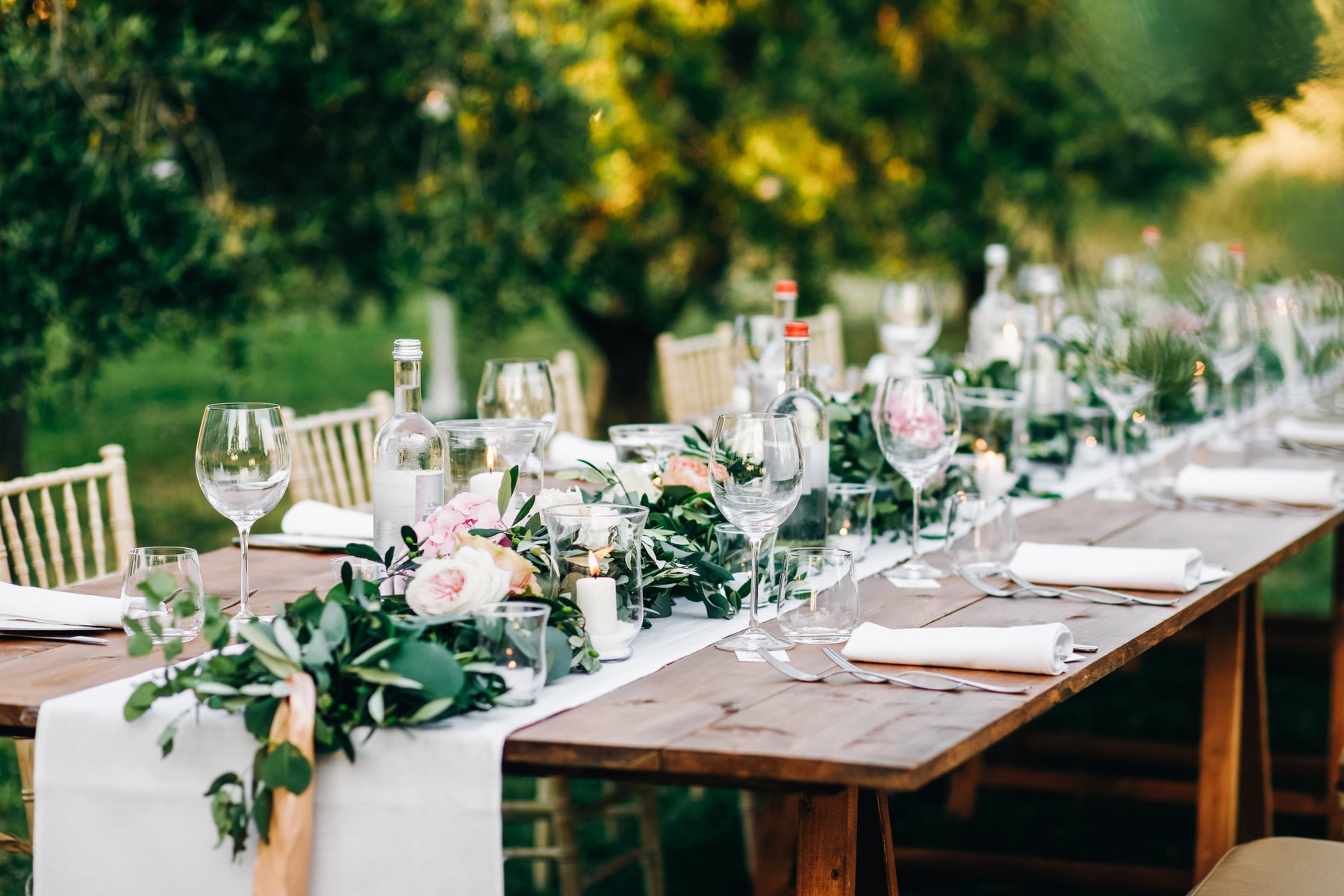 Dinner Party Flowers: The Perfect Gift for Any Host