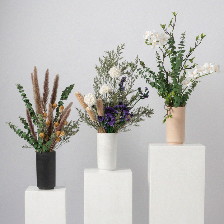 Signature Vase: Black