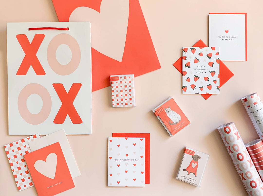 Simple Pink and Red Heart Pattern Valentine's Day Card