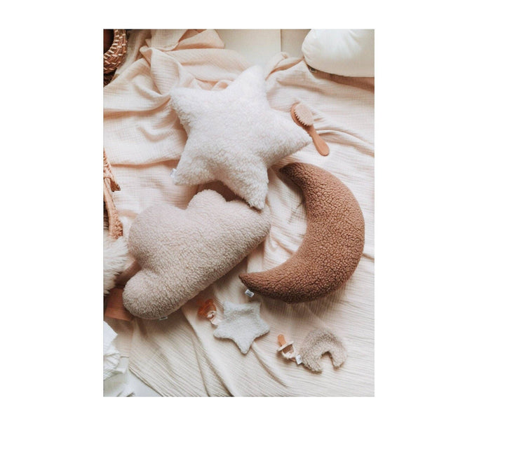 Star-shaped sherpa cushion - 5 color choices: CAMEL / STAR PILLOW
