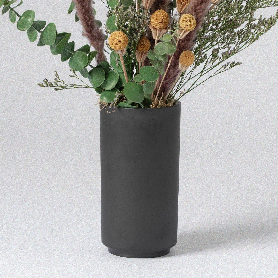 Signature Vase: Black