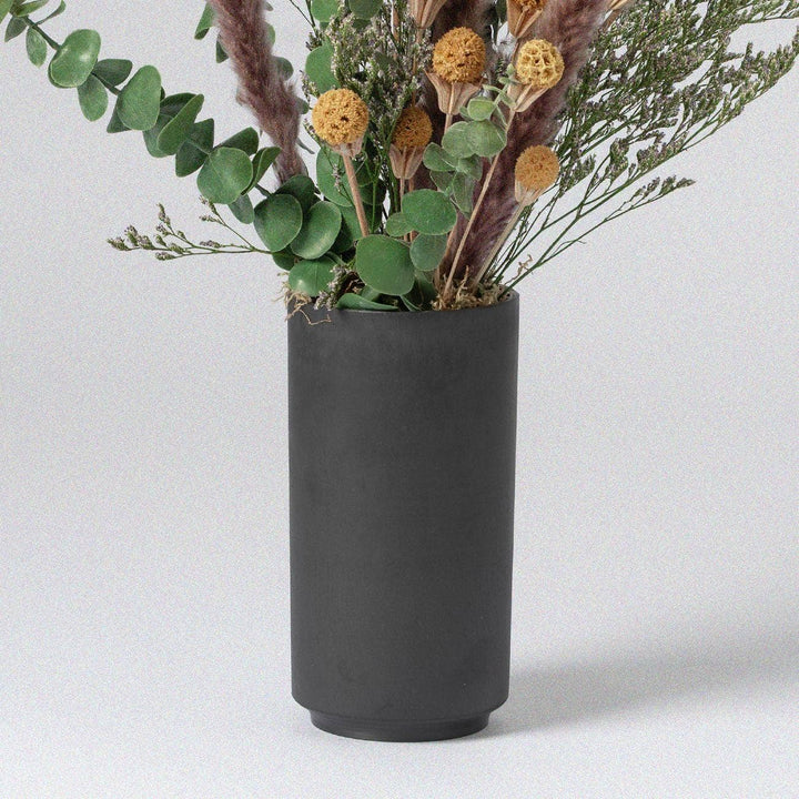 Signature Vase: Black