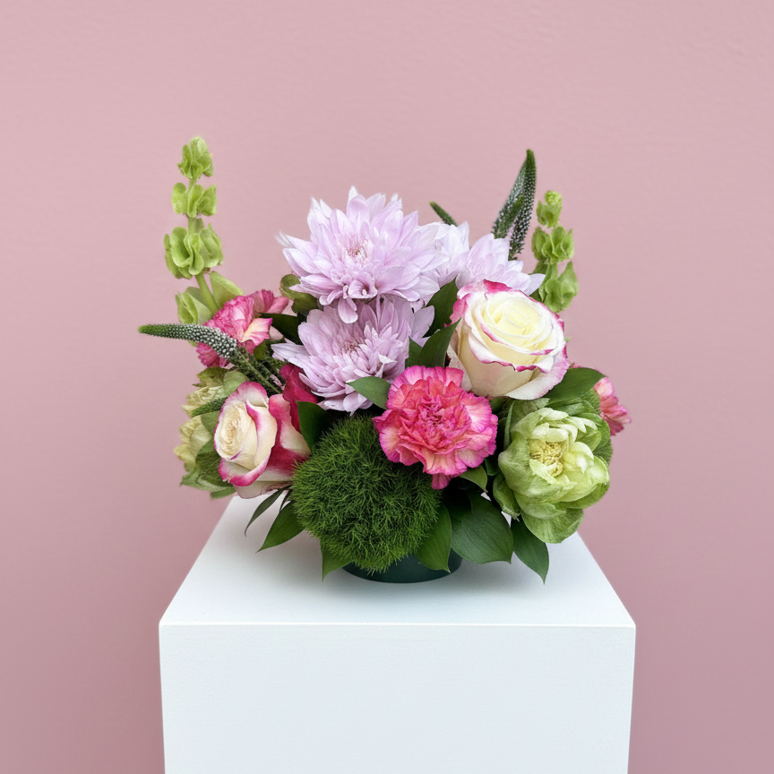 Large Table Arrangement