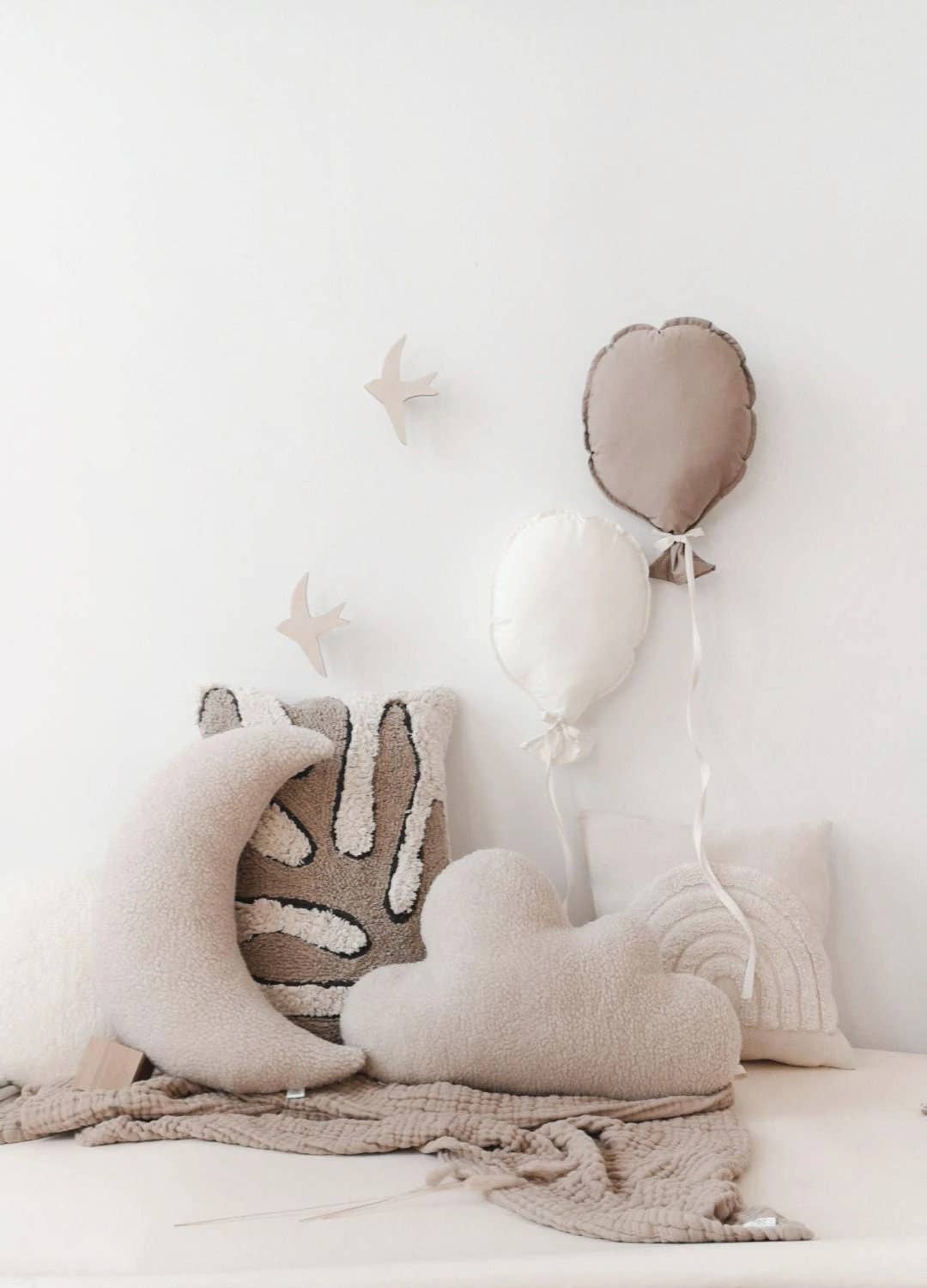Giant cloud cushion