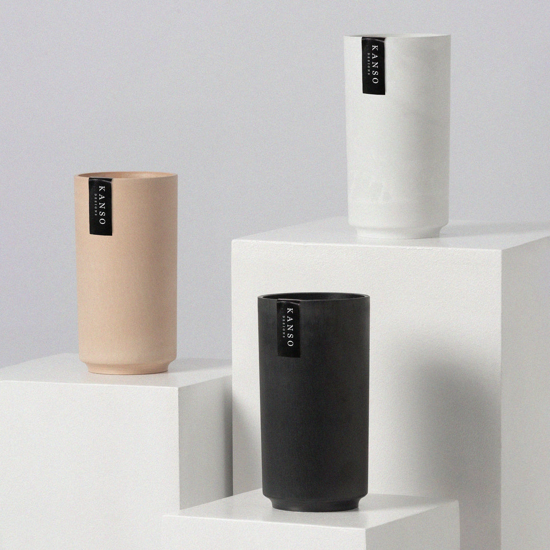 Signature Vase: Black
