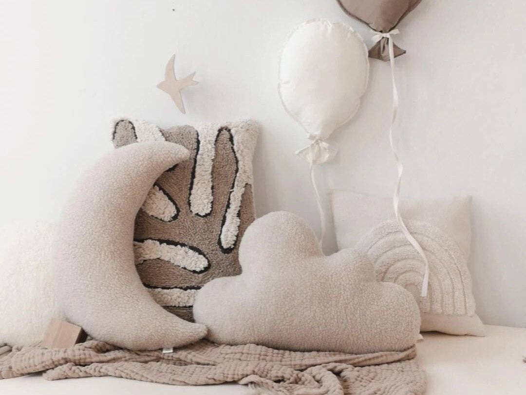Giant cloud cushion