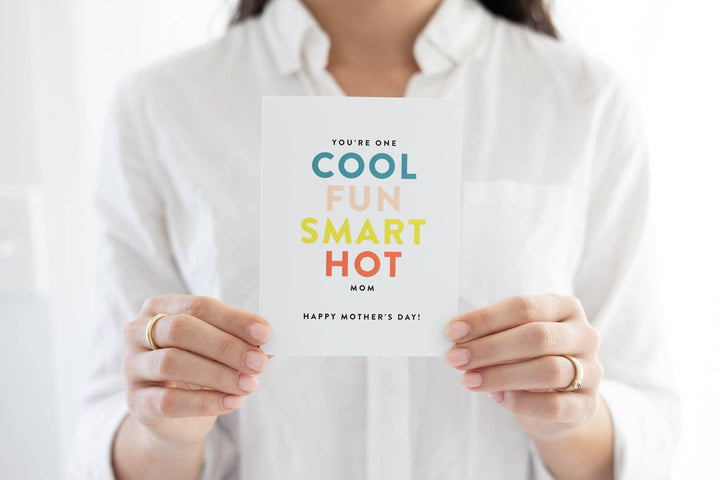 Carte "Cool, Fun, Smart... Mom"