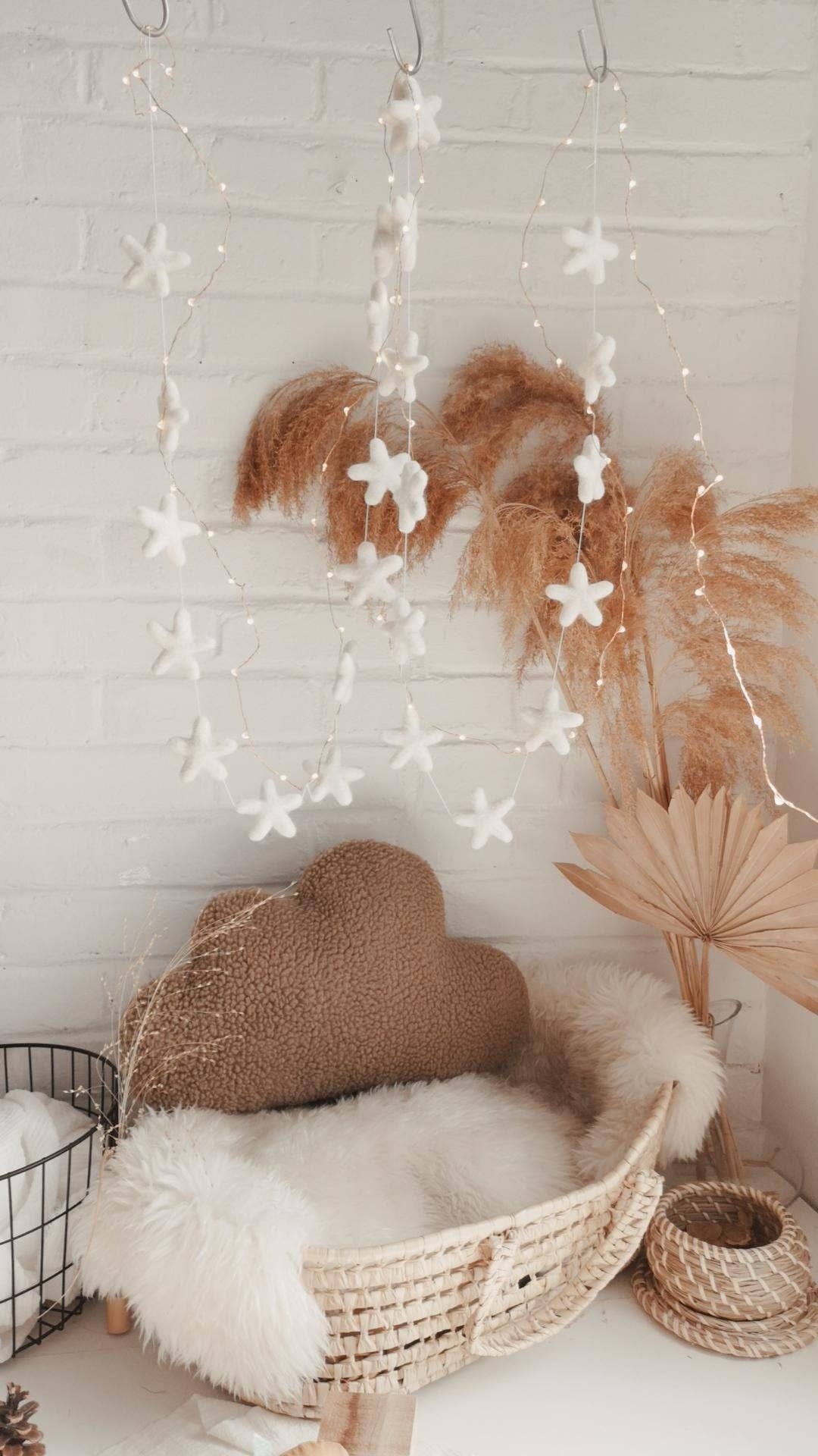 Star-shaped sherpa cushion - 5 color choices: CAMEL / STAR PILLOW